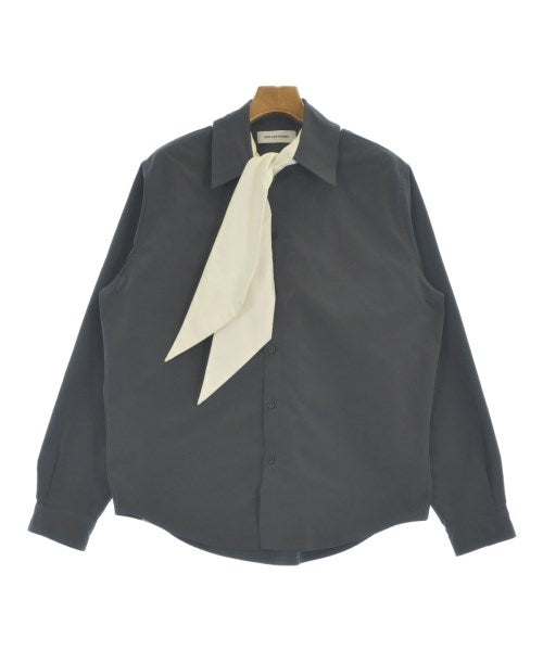 Kiko Kostadinov เสื้อลำลอง