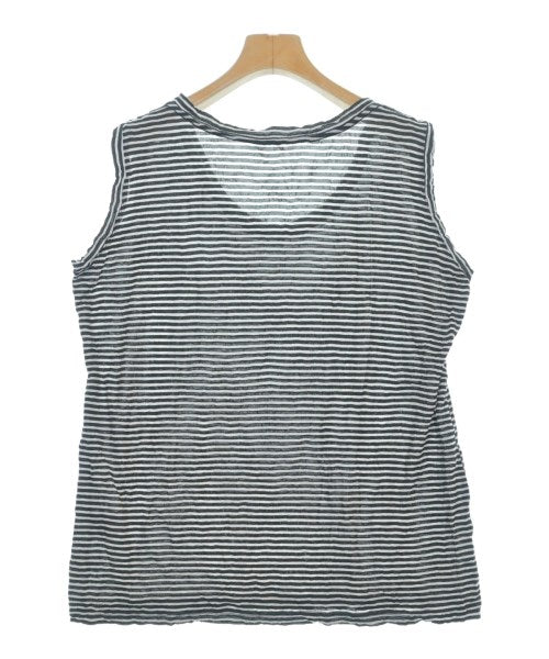 me ISSEY MIYAKE แขนกุด