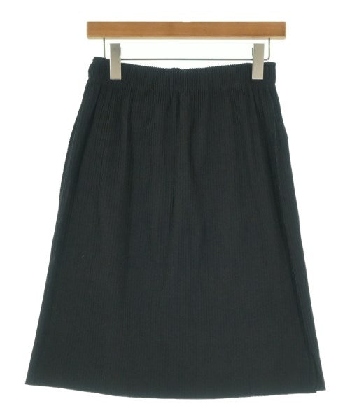 me ISSEY MIYAKE กระโปรงยาวถึงเข่า