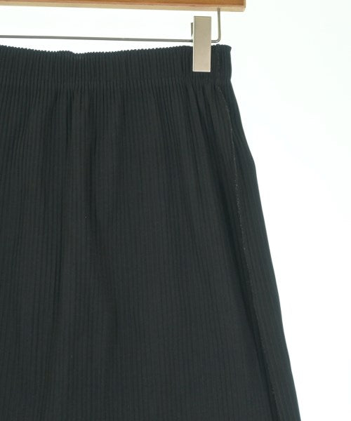 me ISSEY MIYAKE กระโปรงยาวถึงเข่า