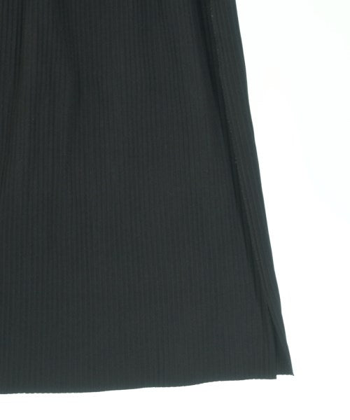 me ISSEY MIYAKE กระโปรงยาวถึงเข่า