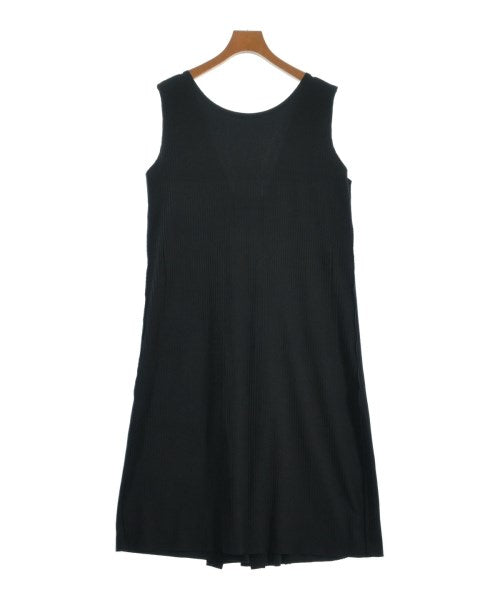 me ISSEY MIYAKE ชุดเดรส