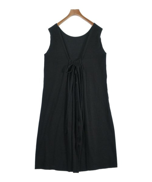 me ISSEY MIYAKE ชุดเดรส