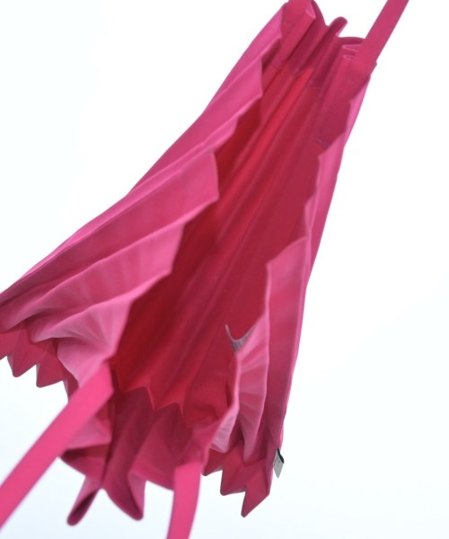 me ISSEY MIYAKE กระเป๋าถือขนาดใหญ่