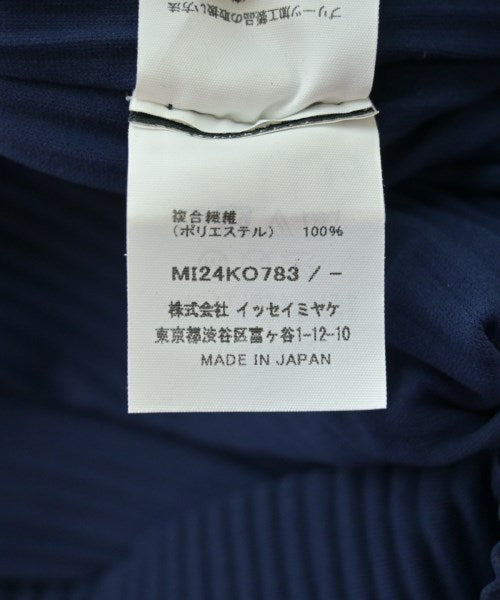 me ISSEY MIYAKE เสื้อลำลอง