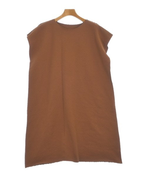 me ISSEY MIYAKE ชุดเดรส