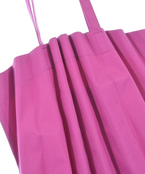 me ISSEY MIYAKE กระเป๋าถือขนาดใหญ่