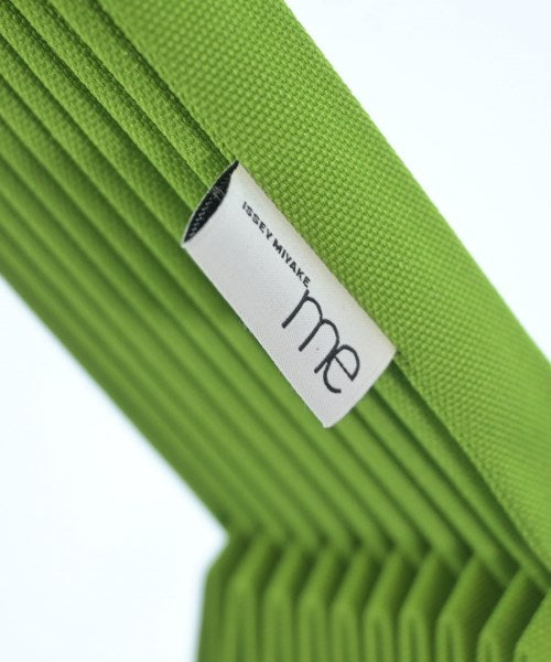 me ISSEY MIYAKE กระเป๋าถือขนาดใหญ่