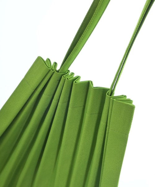 me ISSEY MIYAKE กระเป๋าถือขนาดใหญ่