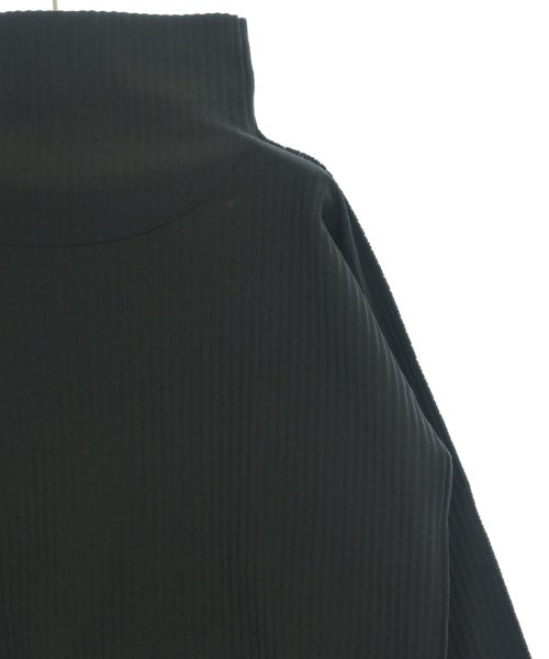 me ISSEY MIYAKE เสื้อยืด/เสื้อท็อปส์