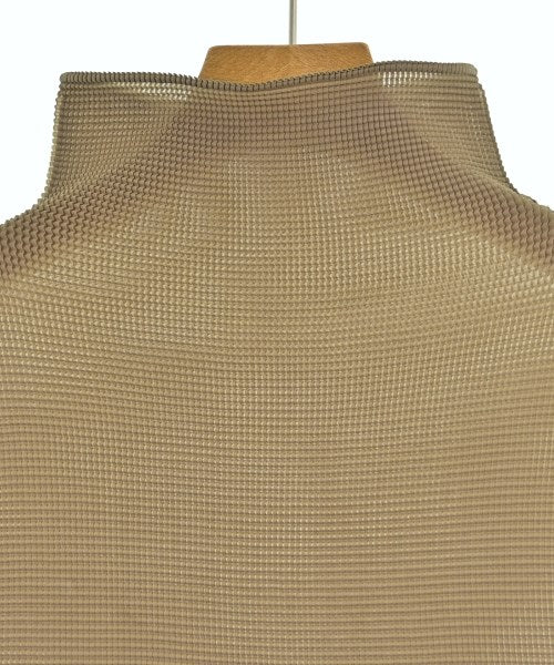 me ISSEY MIYAKE เสื้อลำลอง