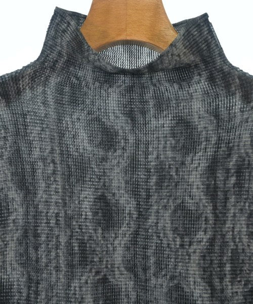 me ISSEY MIYAKE เสื้อยืด/เสื้อท็อปส์