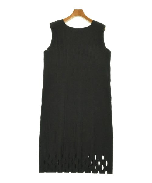 me ISSEY MIYAKE ชุดเดรส