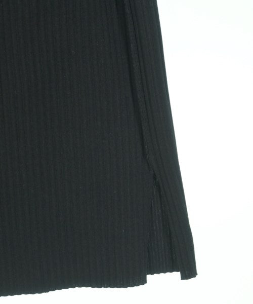 me ISSEY MIYAKE กระโปรงยาวถึงเข่า