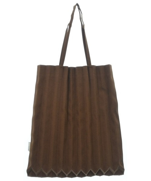 me ISSEY MIYAKE กระเป๋าถือขนาดใหญ่