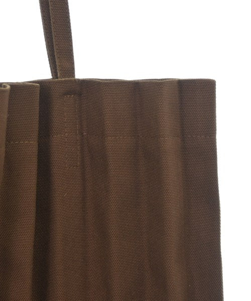 me ISSEY MIYAKE กระเป๋าถือขนาดใหญ่