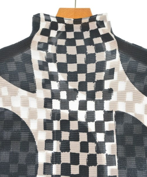 me ISSEY MIYAKE เสื้อลำลอง