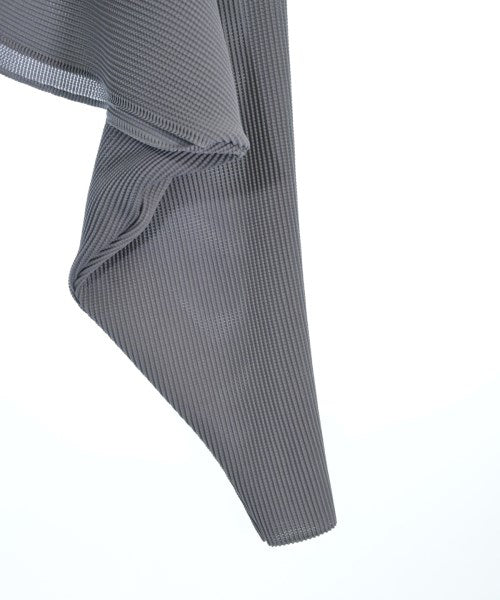 me ISSEY MIYAKE เสื้อลำลอง