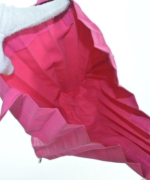 me ISSEY MIYAKE กระเป๋าถือขนาดใหญ่