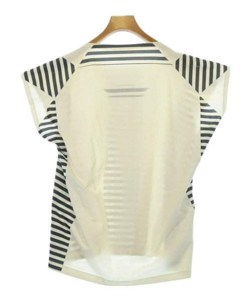 me ISSEY MIYAKE เสื้อยืด/เสื้อท็อปส์