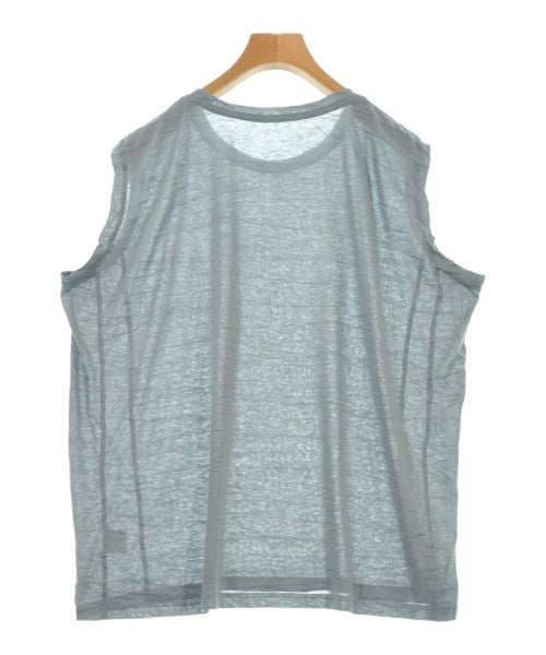 me ISSEY MIYAKE แขนกุด