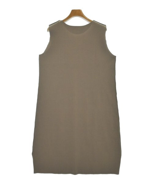 me ISSEY MIYAKE ชุดเดรส