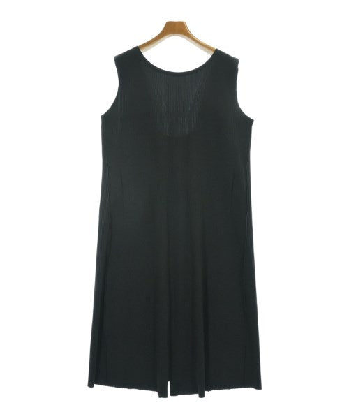 me ISSEY MIYAKE ชุดเดรส