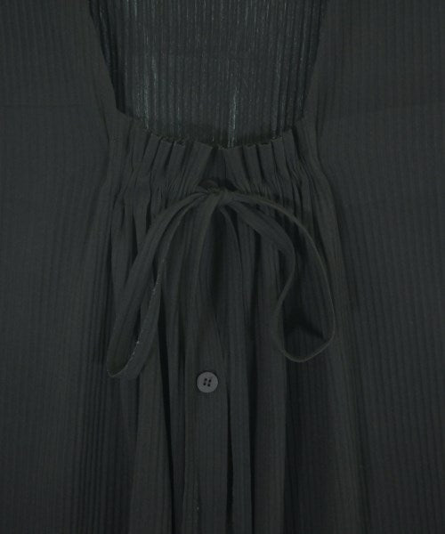 me ISSEY MIYAKE ชุดเดรส