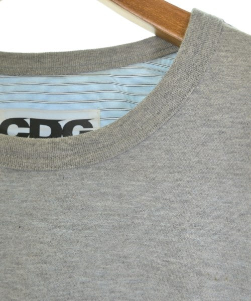 CDG เสื้อลำลอง