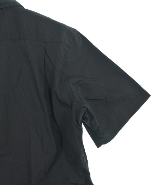 CDG เสื้อลำลอง