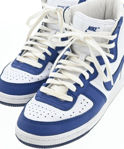 CDG รองเท้าผ้าใบ