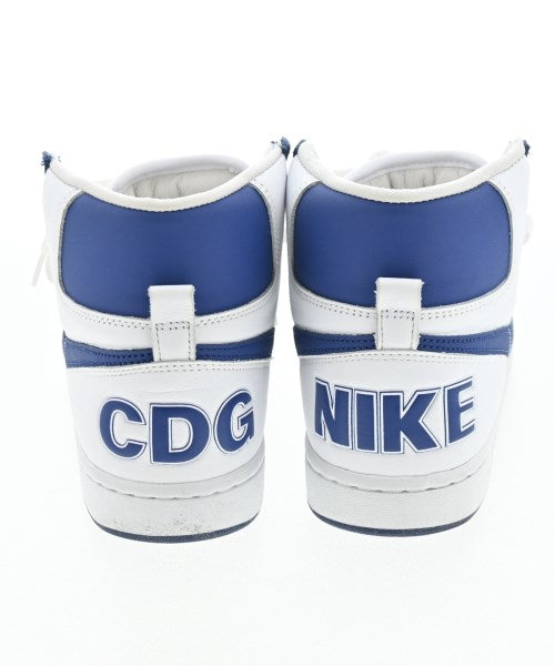 CDG รองเท้าผ้าใบ