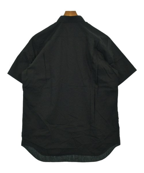 CDG เสื้อลำลอง