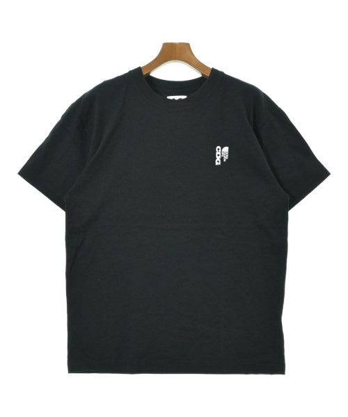 CDG เสื้อยืด/เสื้อท็อปส์