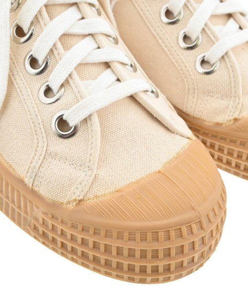 CDG รองเท้าผ้าใบ