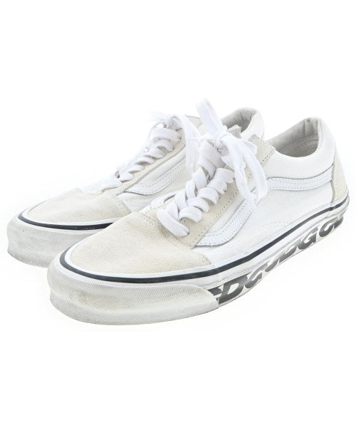 CDG รองเท้าผ้าใบ