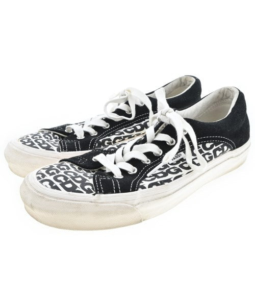 CDG รองเท้าผ้าใบ