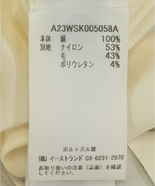 Victoria Beckham กระโปรงยาวถึงเข่า