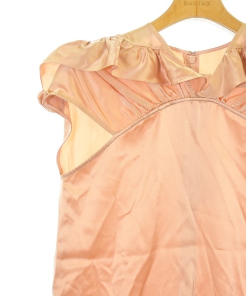 Victoria Beckham เสื้อลำลอง