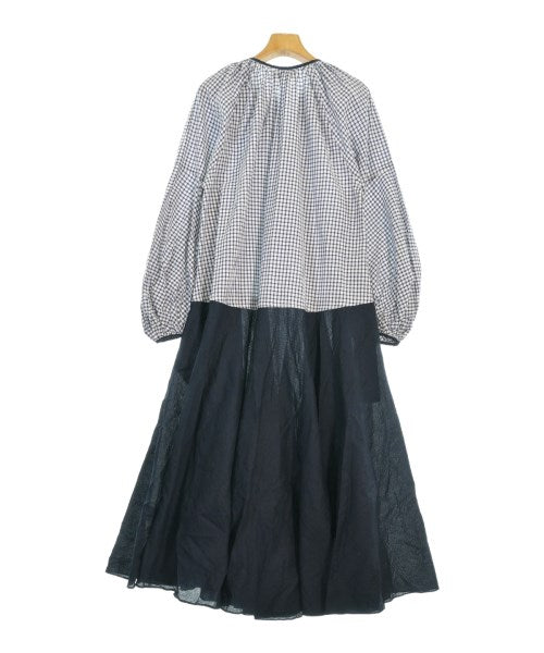 Lee Mathews ชุดเดรส