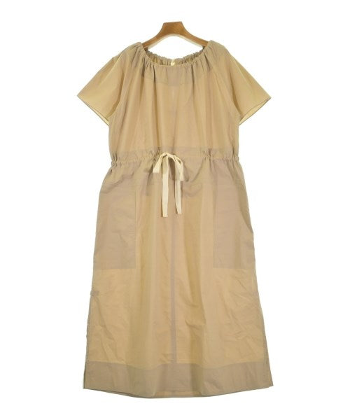 Lee Mathews ชุดเดรส