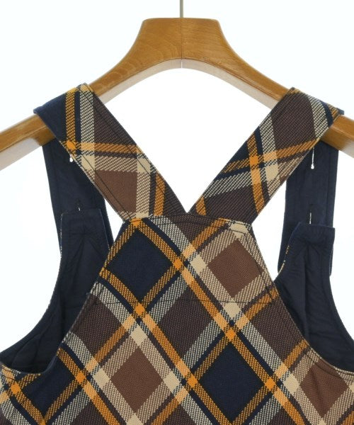 Lee Mathews ชุดเดรส