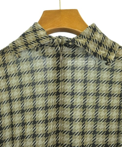 rokh เสื้อยืด/เสื้อท็อปส์