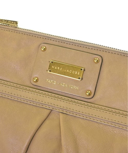 MARC JACOBS คลัตช์