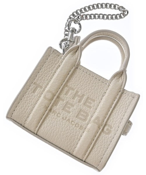 MARC JACOBS เครื่องประดับบนกระเป๋า