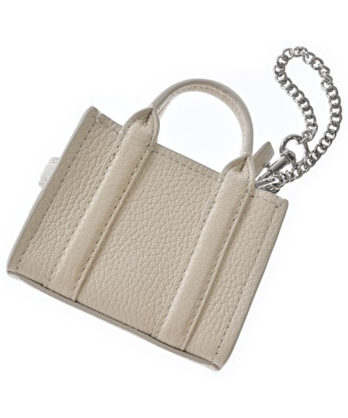MARC JACOBS เครื่องประดับบนกระเป๋า