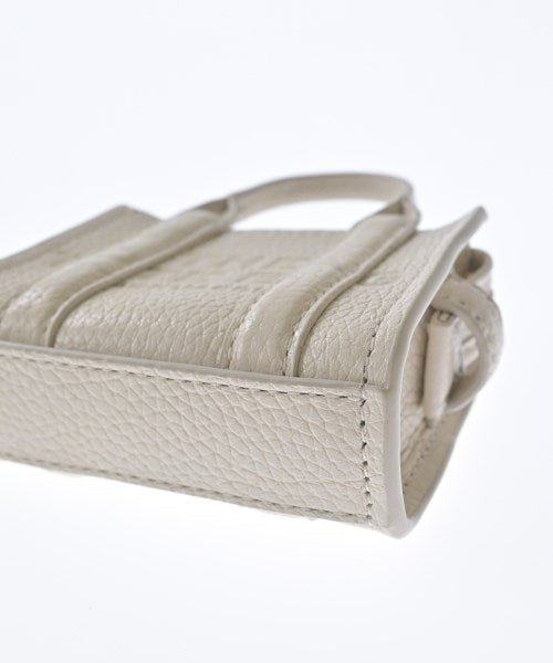 MARC JACOBS เครื่องประดับบนกระเป๋า