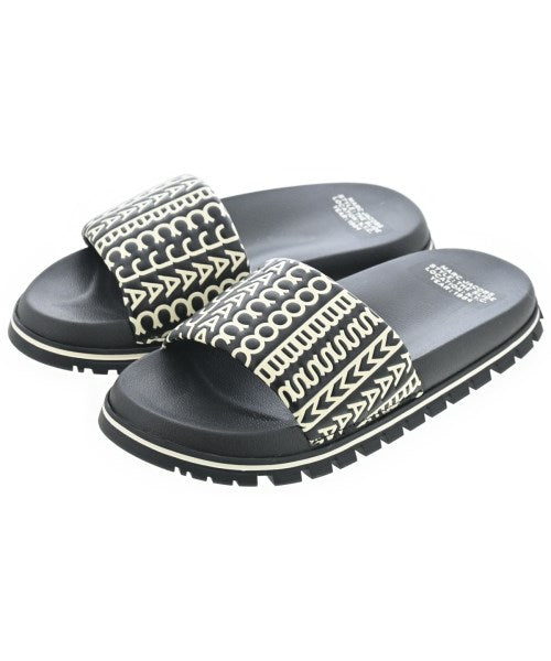 MARC JACOBS รองเท้าแตะ