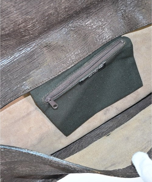 COLLECTION PRIVEE? กระเป๋าสะพาย