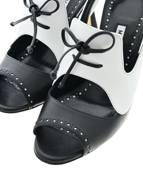 MANOLO BLAHNIK รองเท้าแตะ